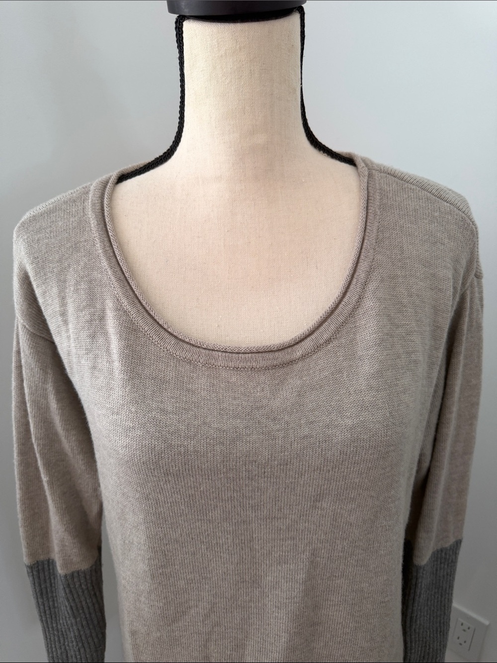 Athleta Tan Merino Nopa Extra Fine Wool Pullover Sweater. Sz Small - Picture 4 of 12